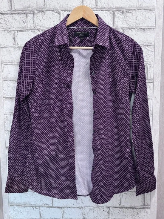 Banana Republic Women’s Purple Geometric Button-Up Shirt - Picture 2 of 5